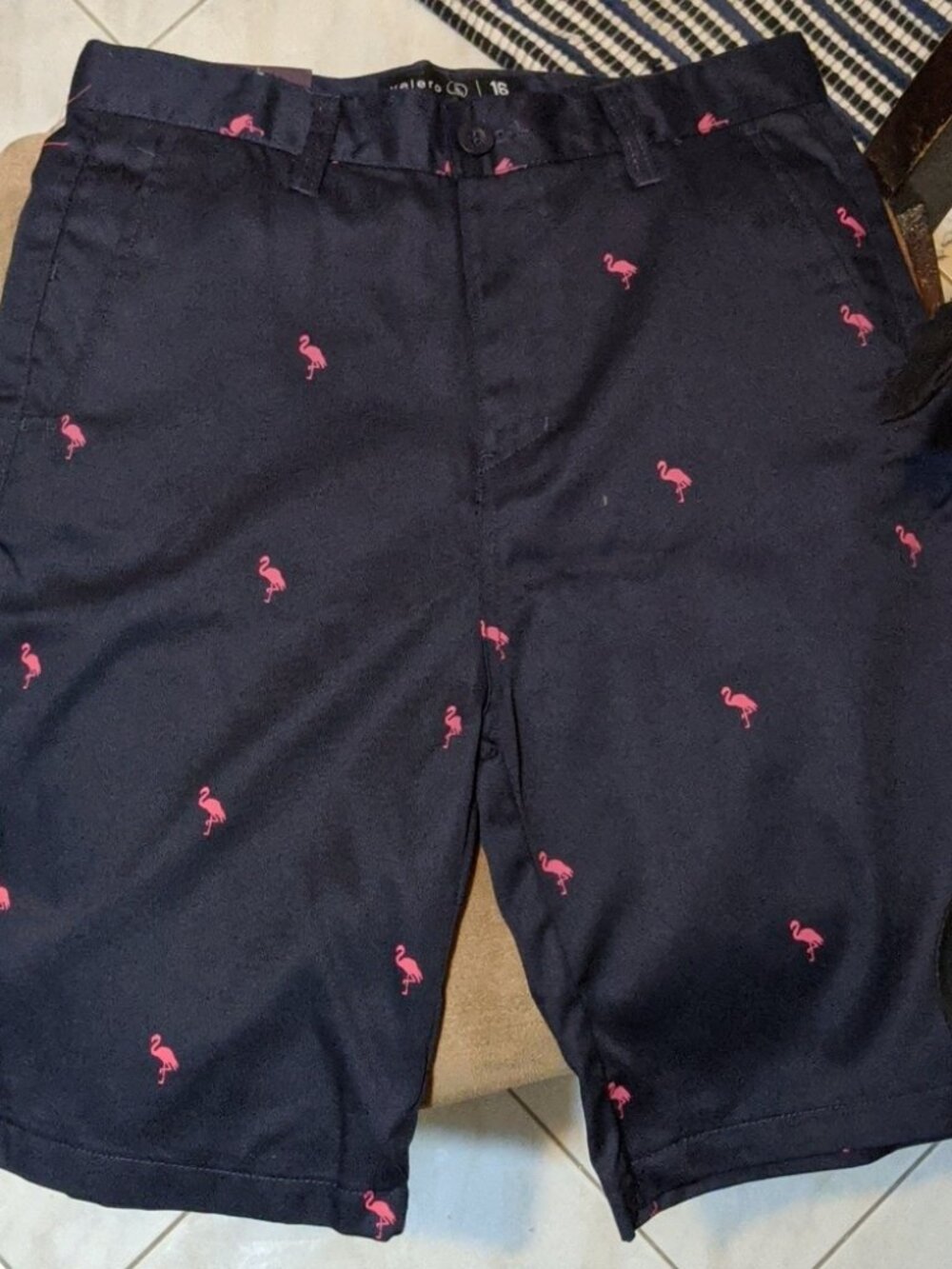 Flamingo 🦩 shorts black boys 16